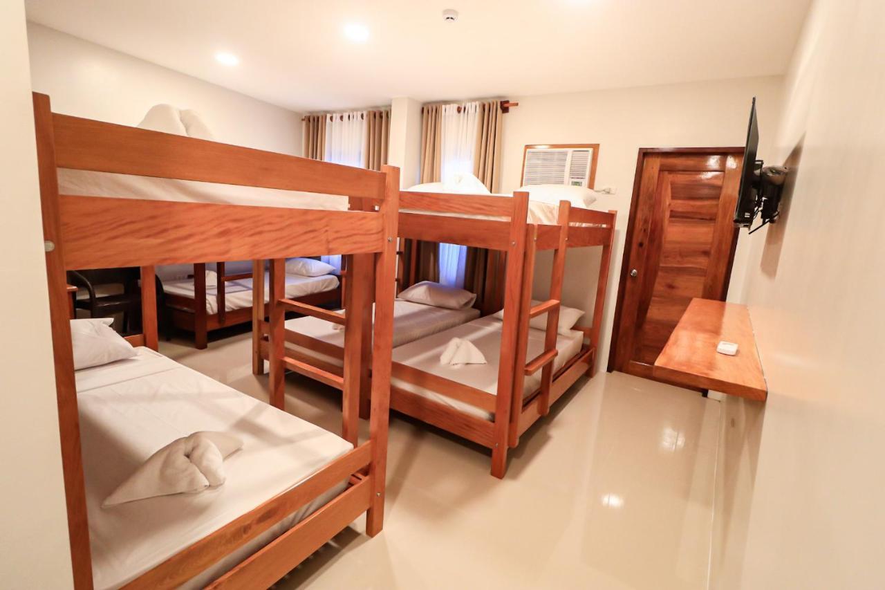 Josefina'S Tourist Inn Бусуанга Экстерьер фото