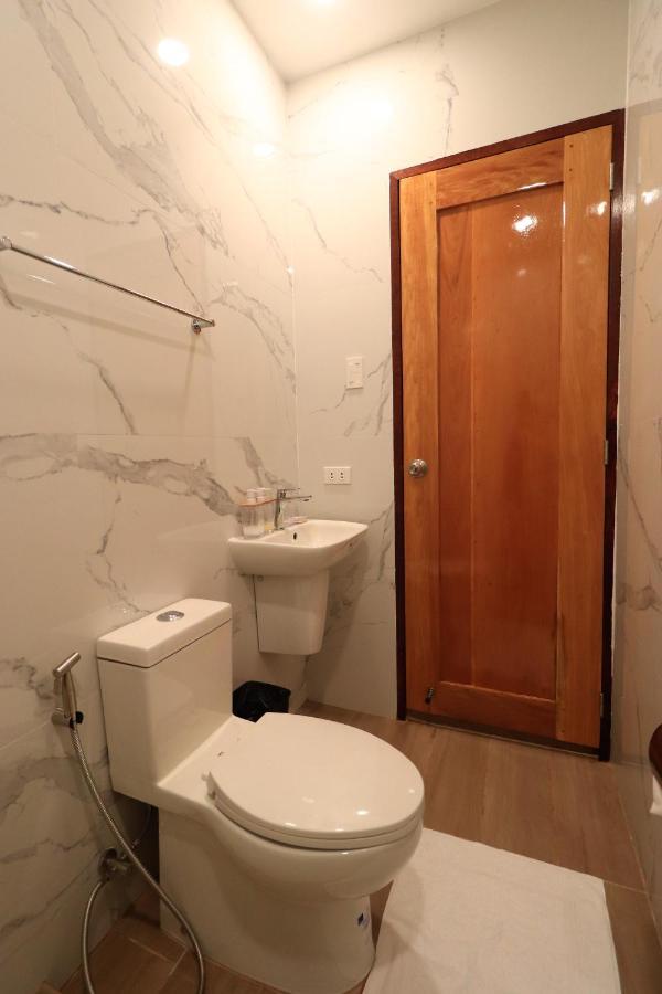 Josefina'S Tourist Inn Бусуанга Экстерьер фото